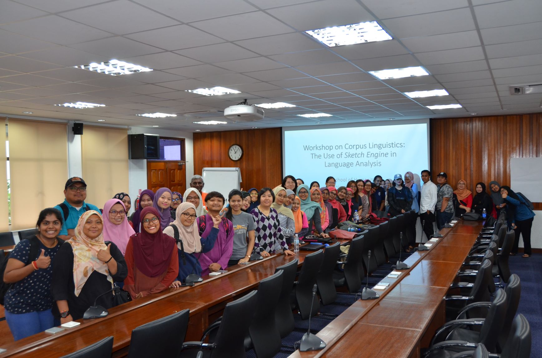 Workshop on Corpus Linguistics the Use of Sketch Engine in Language Analysis October 2018 Bengkel Korpus Linguistik Penggunaan Sketch Engine dalam Analisis Bahasa Oktober 2018